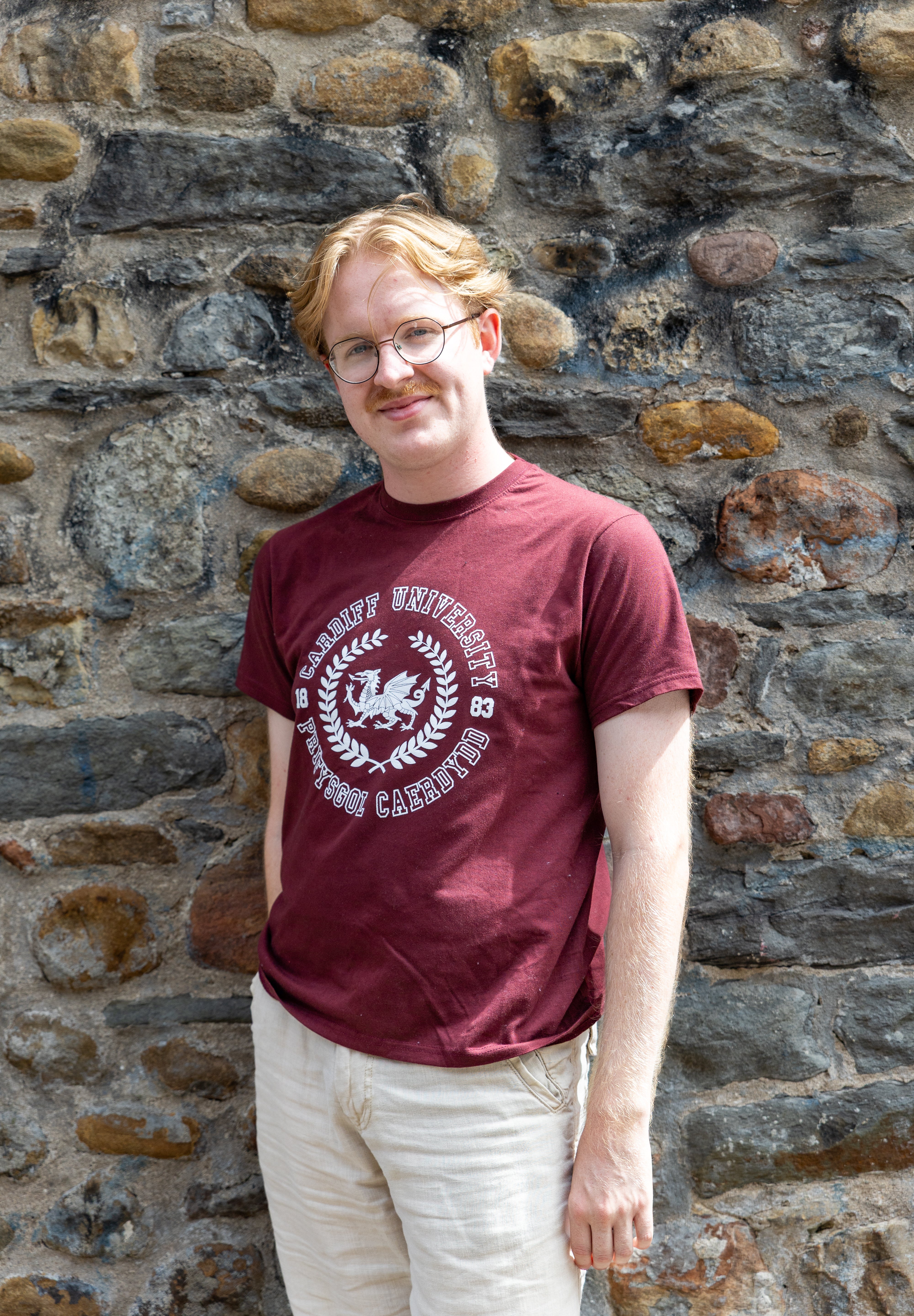 Bilingual T-shirt - Maroon Pre order