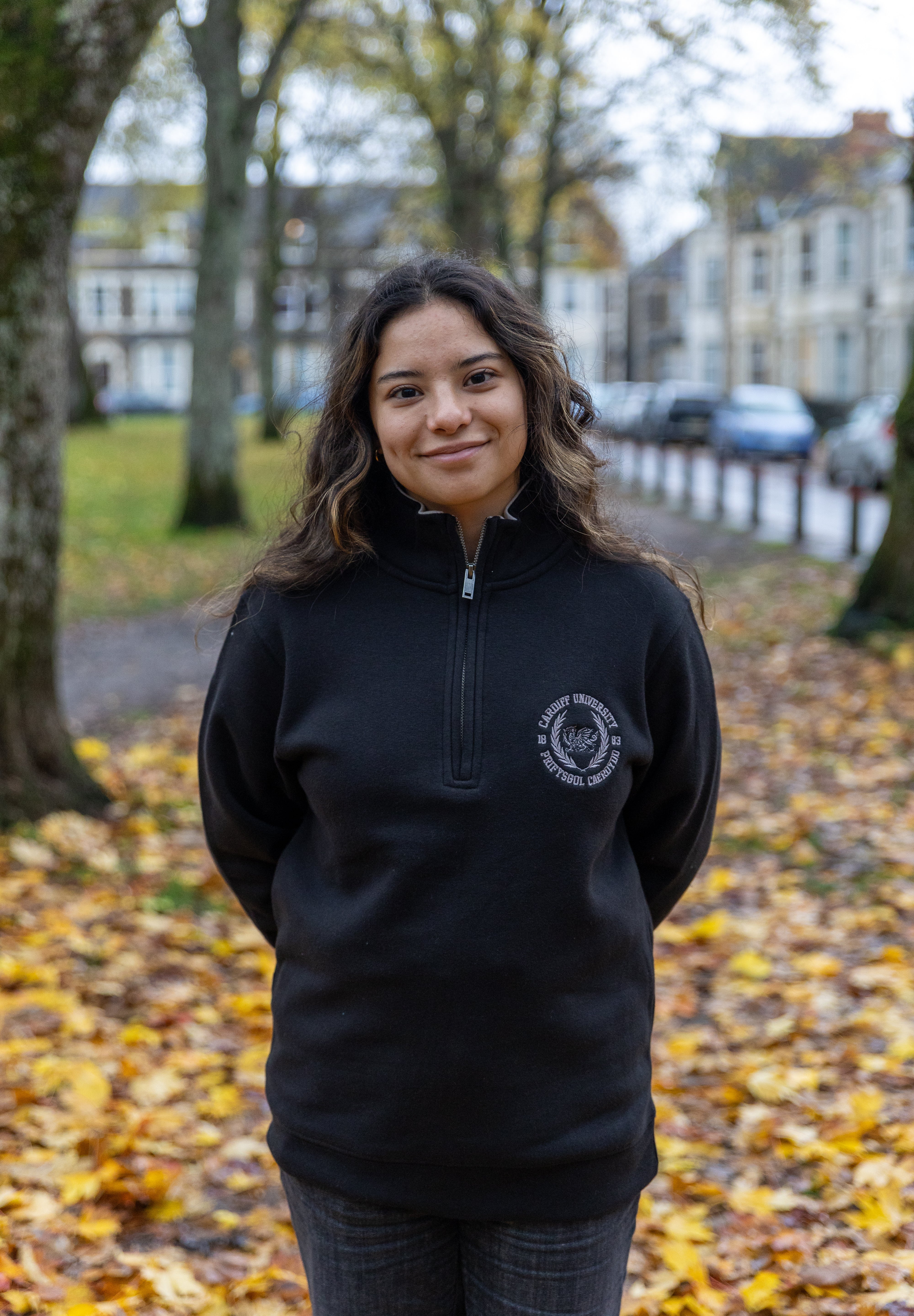 Bilingual 1/4 Zip  Crew ( New )