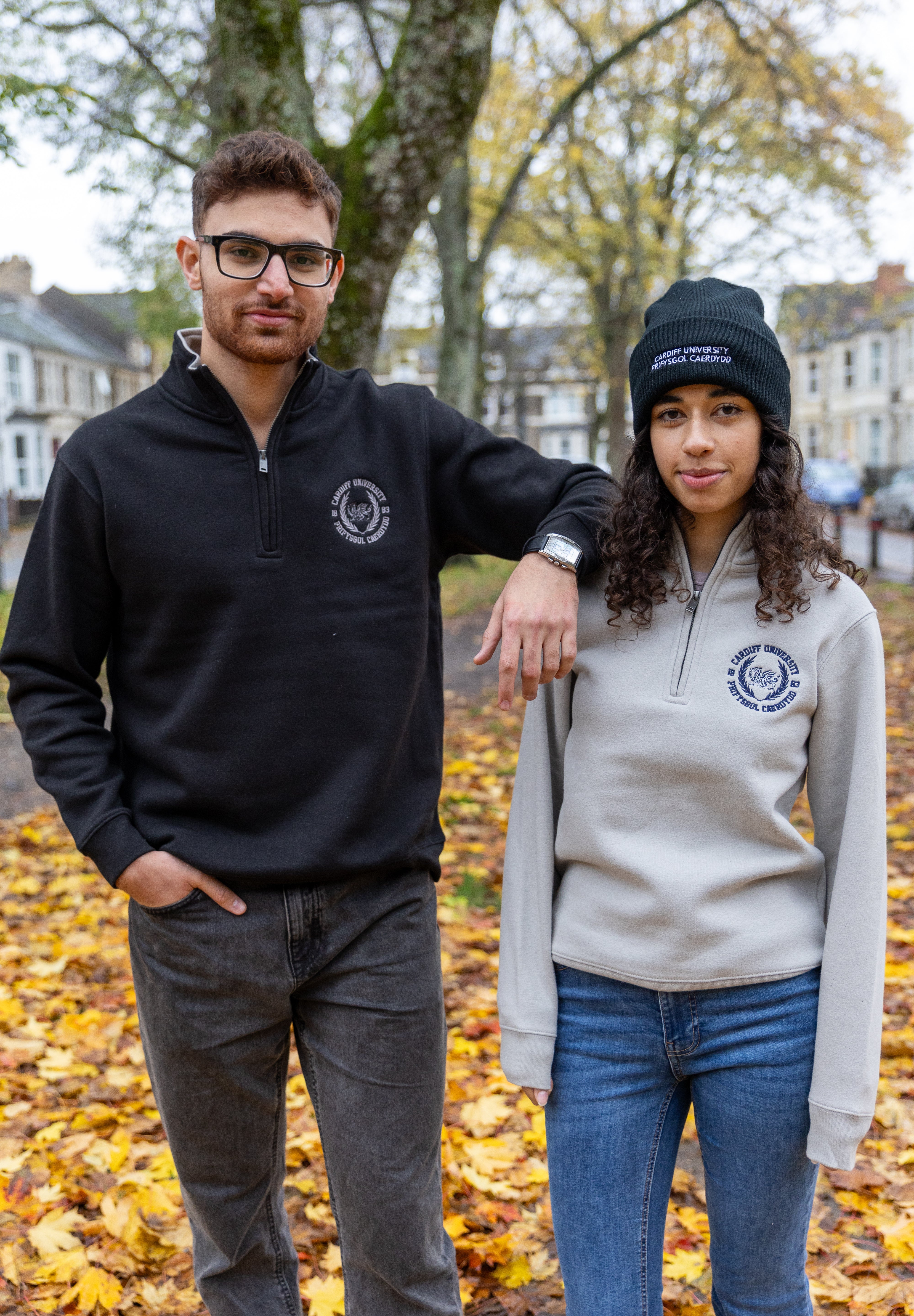 Bilingual 1/4 Zip  Crew ( New )