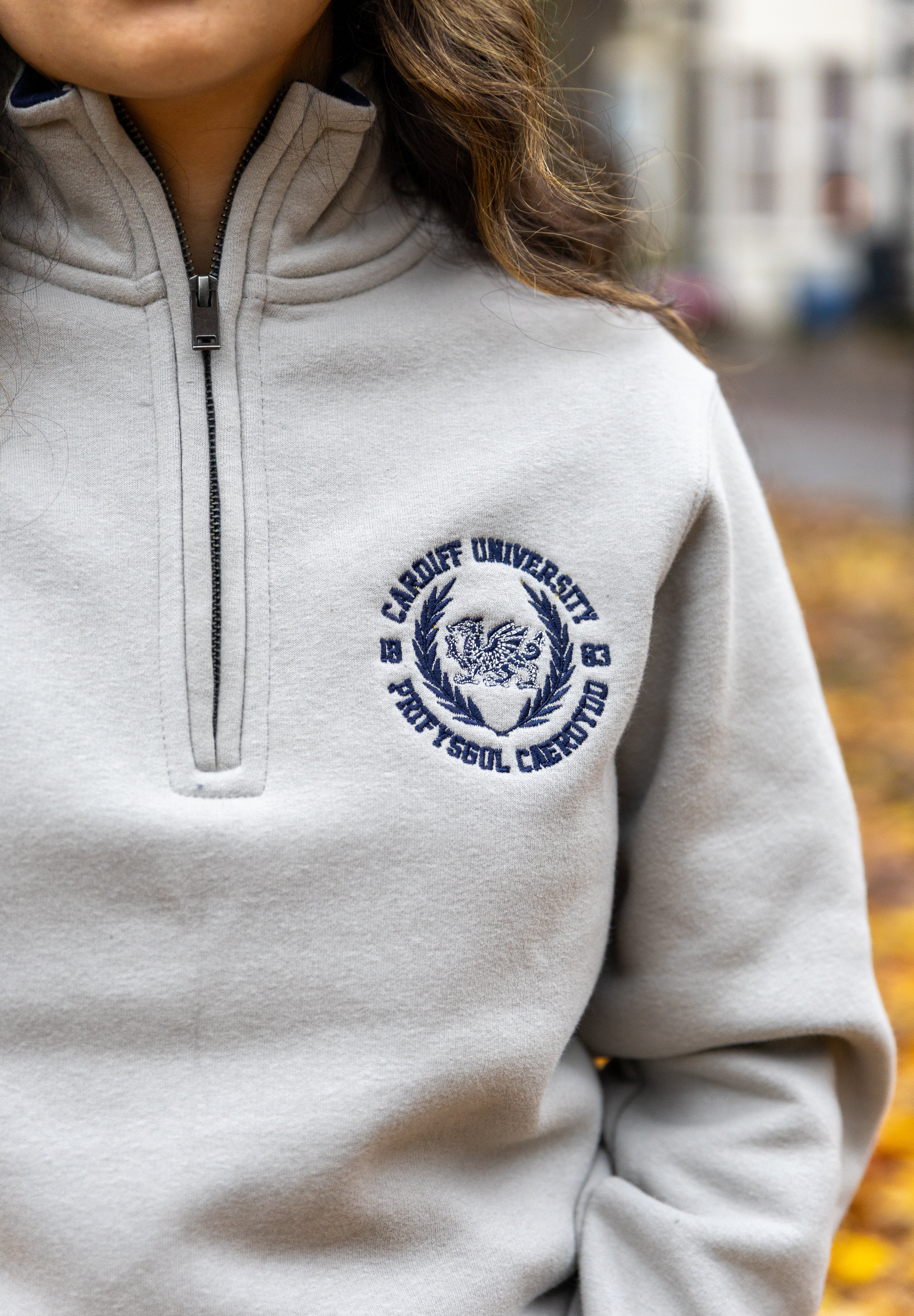 Bilingual 1/4 Zip  Crew ( New )