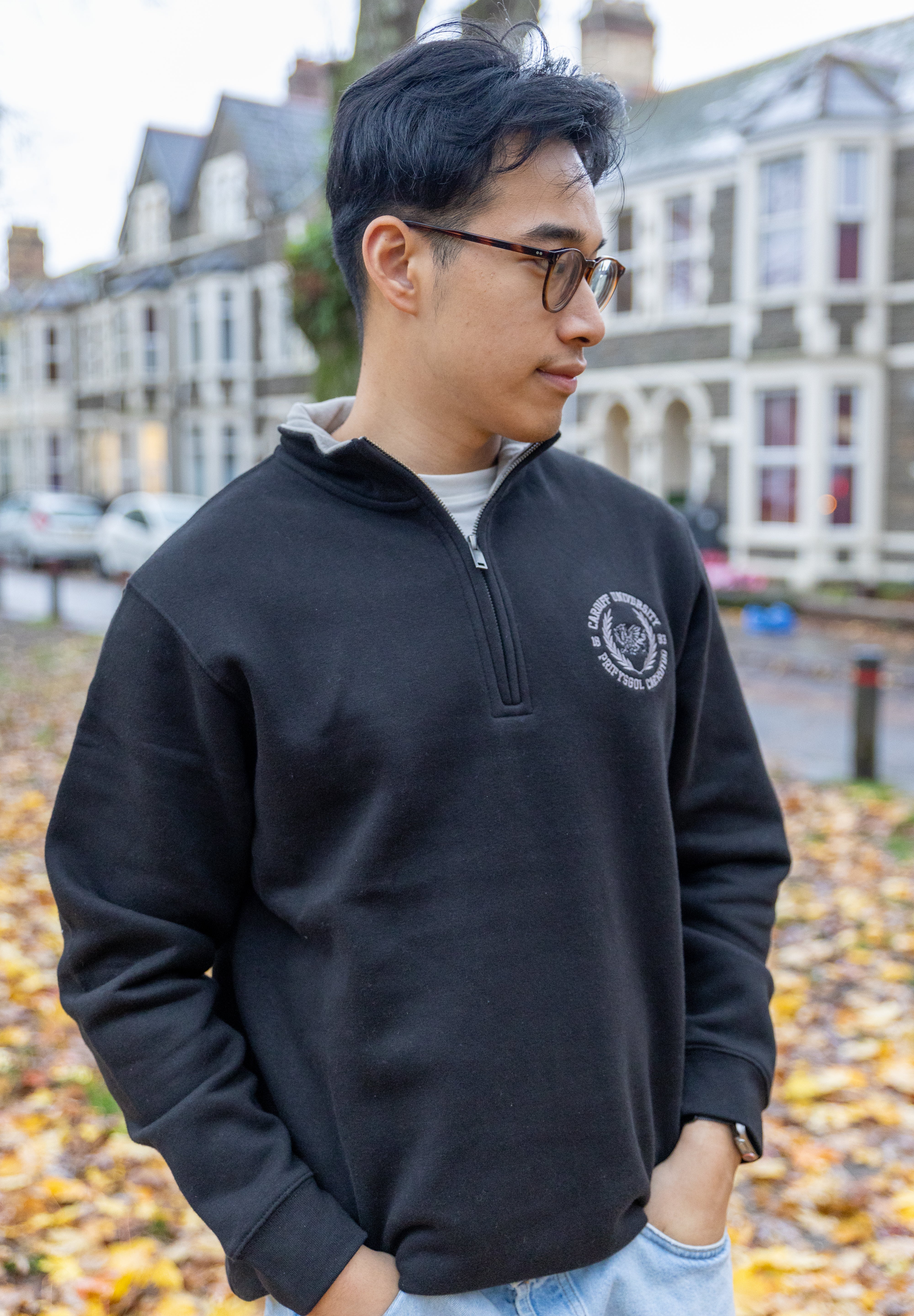 Bilingual 1/4 Zip  Crew ( New )
